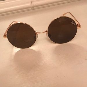Quay round sunglasses